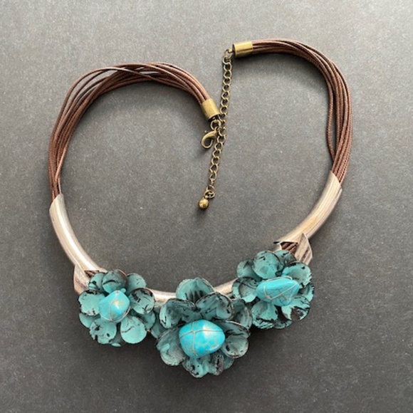 Hammered Metal & Stone Fashion Necklace - Picture 2 of 5